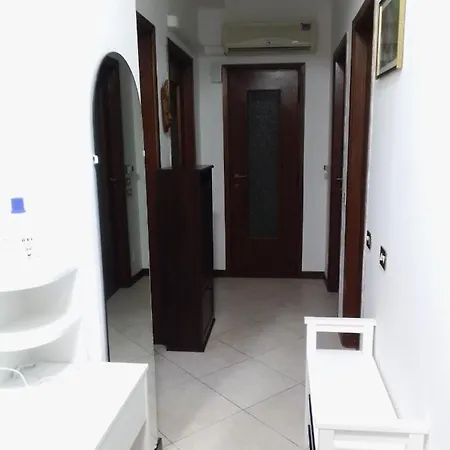 Gigli, Con Cucina In Comune E Terrazza