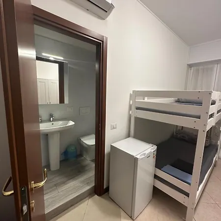 Gigli, Con Cucina In Comune E Terrazza Pensionat