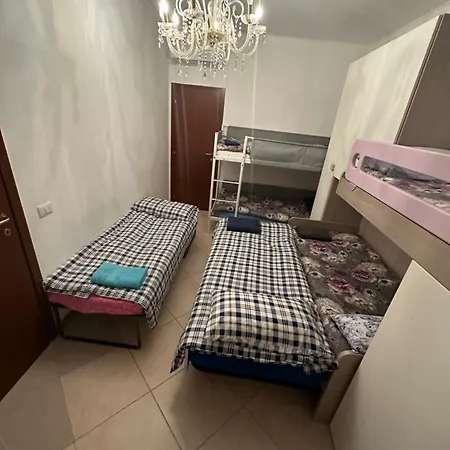 Gigli, Con Cucina In Comune E Terrazza Milão