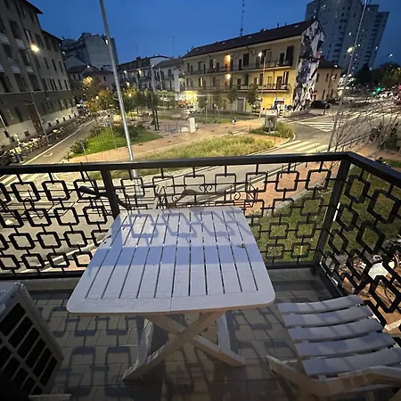 Gigli, Con Cucina In Comune E Terrazza * Milão