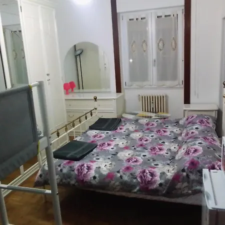 Gigli, Con Cucina In Comune E Terrazza Milánó
