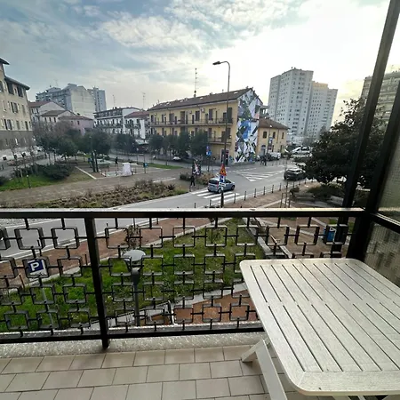 Konukevi Gigli, Con Cucina In Comune E Terrazza Milano