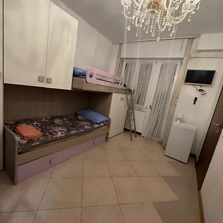 Gigli, Con Cucina In Comune E Terrazza Гостевой дом Милан